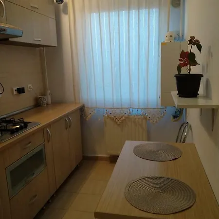 Tomis Plus Studio 2 *