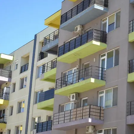 Tomis Plus Studio 2 Apartment